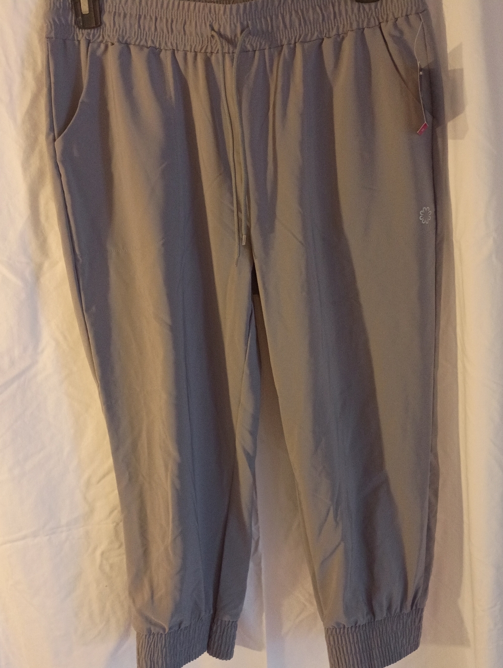 NWT! Pro Player Gray Capri Pants Size Large